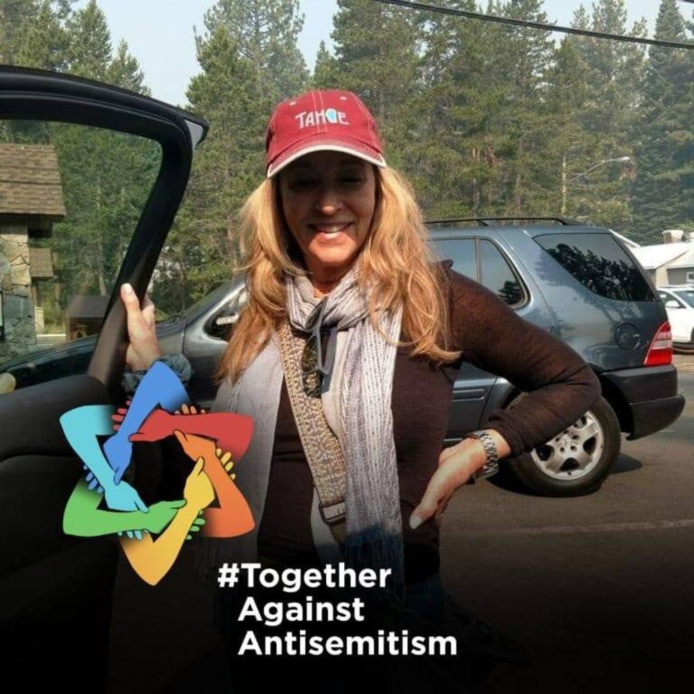 Meet your Posher, Deborah